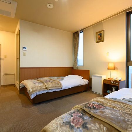 Tabist Business Ryokan Hotel Yukimiso Toyama Exterior foto