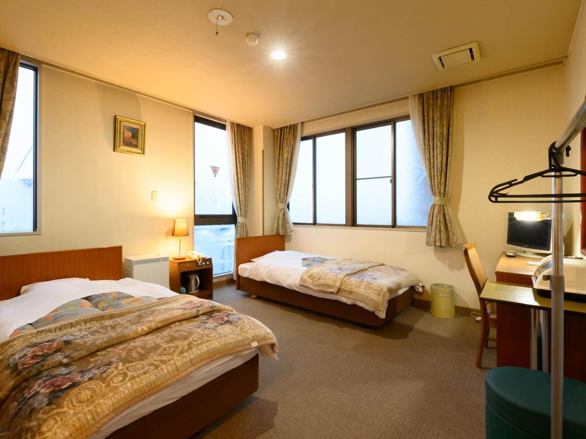 Tabist Business Ryokan Hotel Yukimiso Toyama Exterior foto